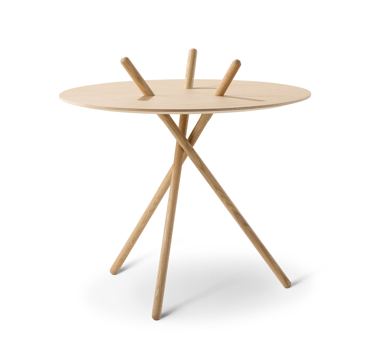 Cm_1213_v1_lacqueredoak_web | ScandinavianDesign.com