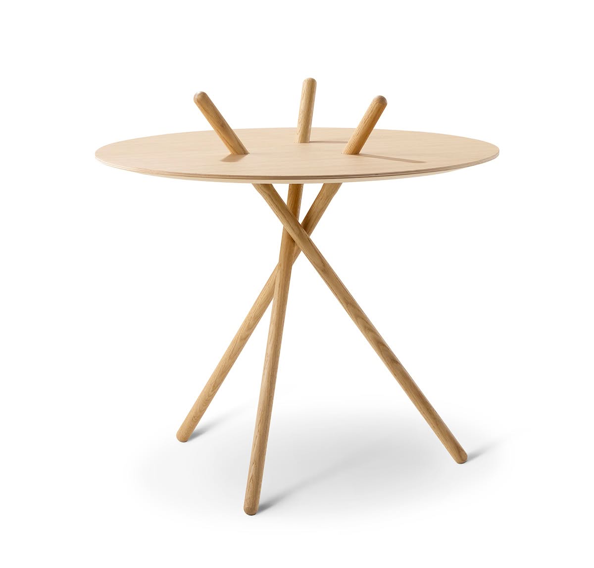 Cm_1213_v1_lacqueredoak_web | ScandinavianDesign.com