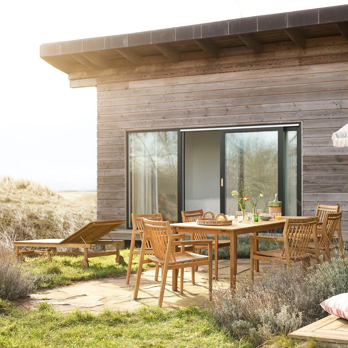 M8-sammen-solvogn-teak-natur-thomas-alken-9 | ScandinavianDesign.com