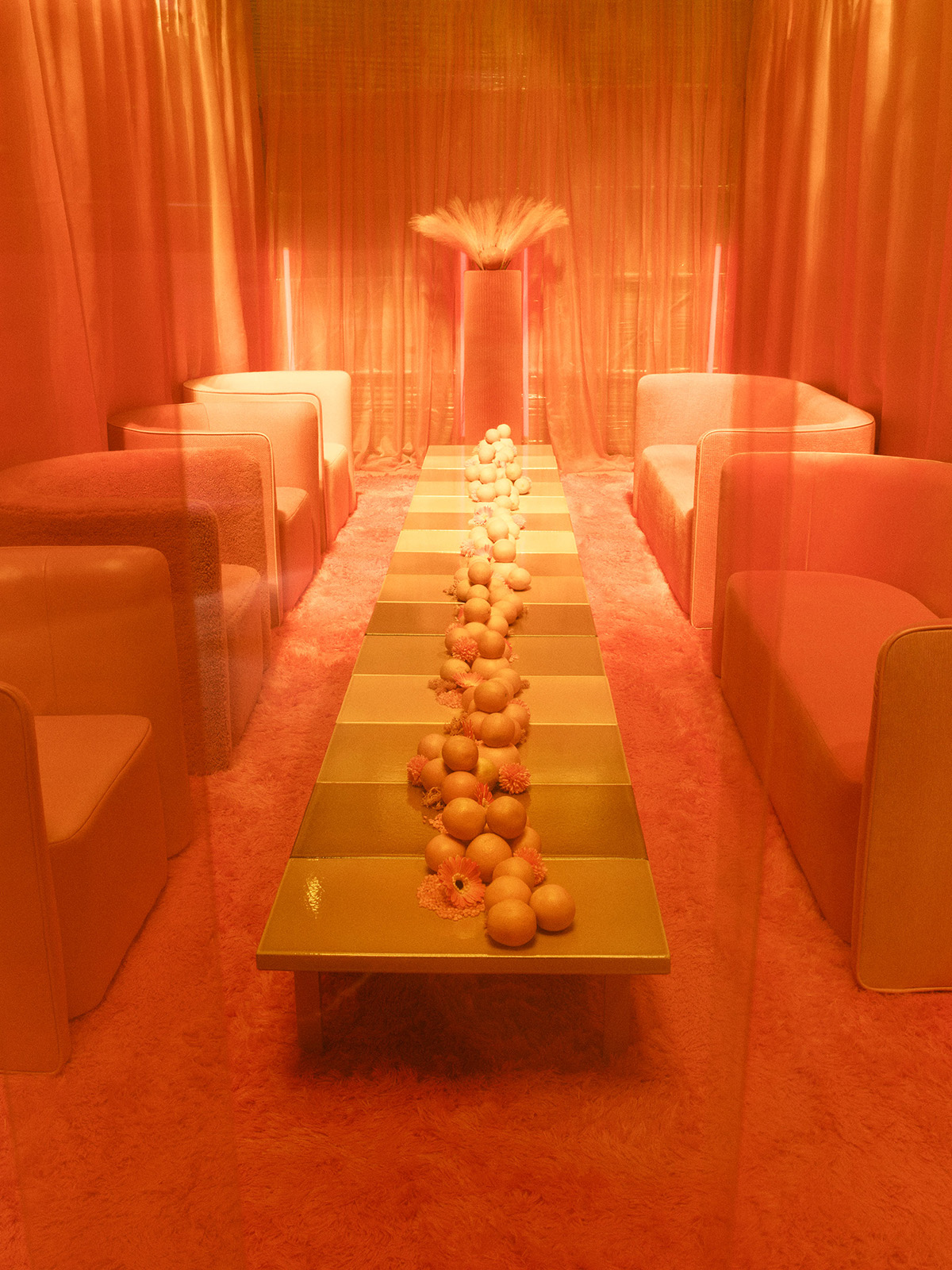 Mobel_copenhagen_orange_room_3daysofdesign_2025_2_anders_soelvsten_thomsen | ScandinavianDesign.com