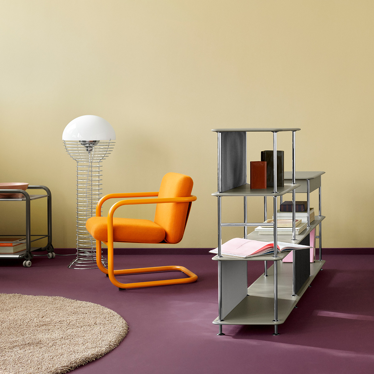 Montana_free_shelving_312000_fennel_chrome_monterey_kevi2533_w | ScandinavianDesign.com