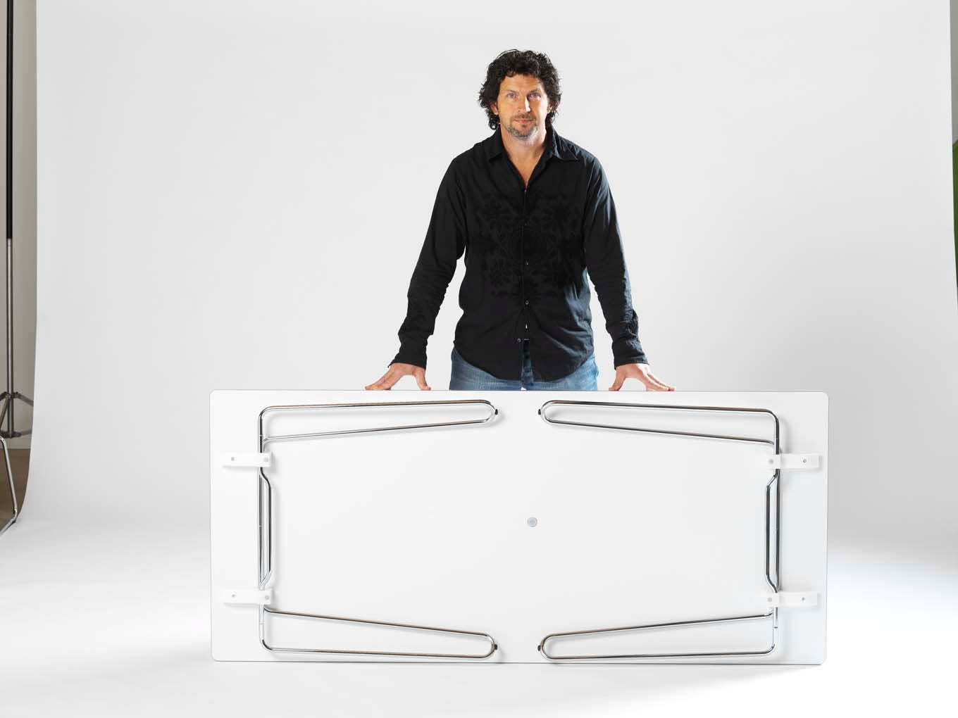 Table-clip-jonas-forsman-blastation-2 | ScandinavianDesign.com