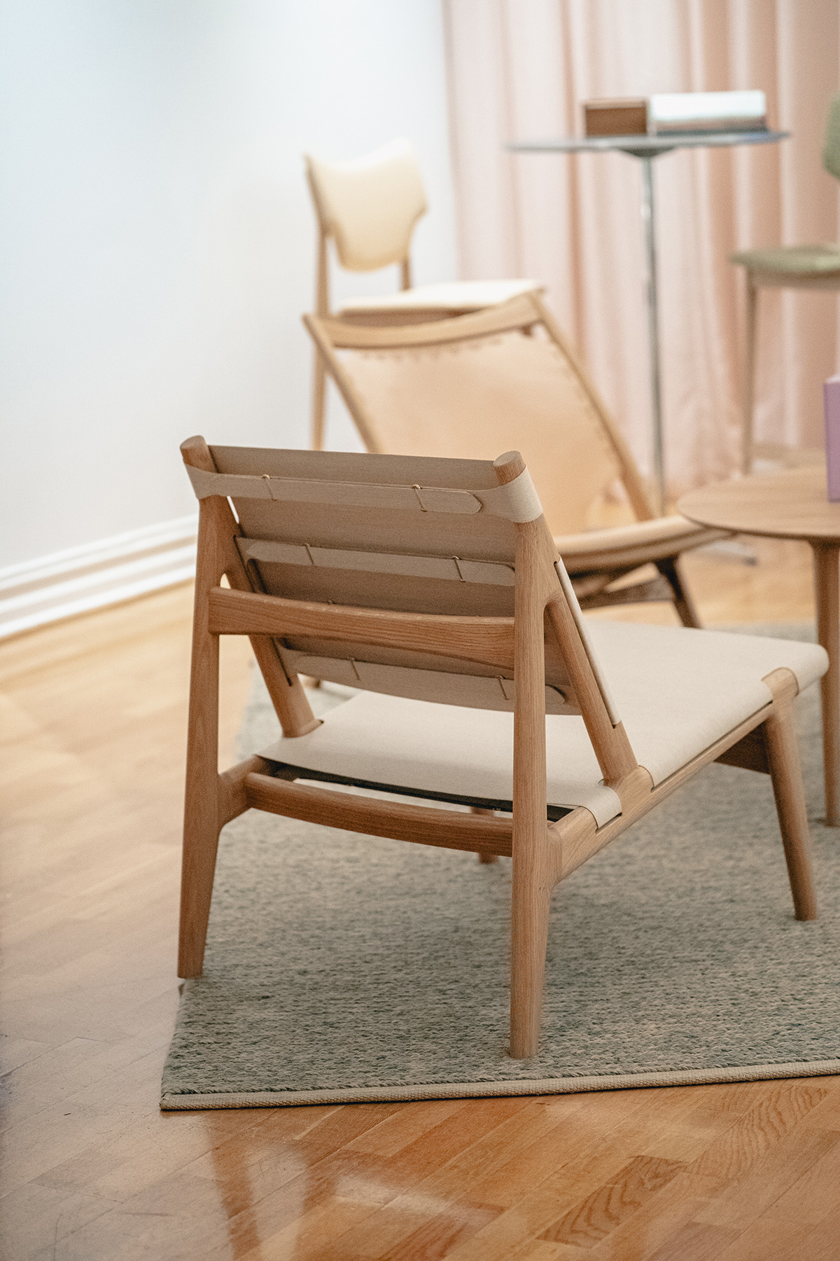 Hunter Lounge Chair – Now Dressed In Canvas By Torbjørn Afdal – Eikund | ScandinavianDesign.com