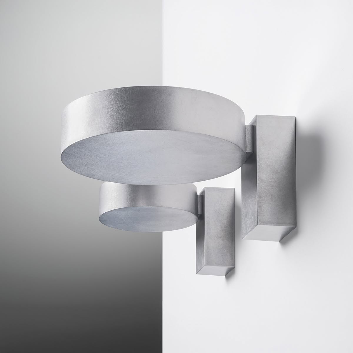 alto wall studio shooting malmoe sweden lighting wastbergplus johan kalen photographer 02 Alto Wall lamp by Dirk Winkel for Wästberg, wall-mounted indirect uplight