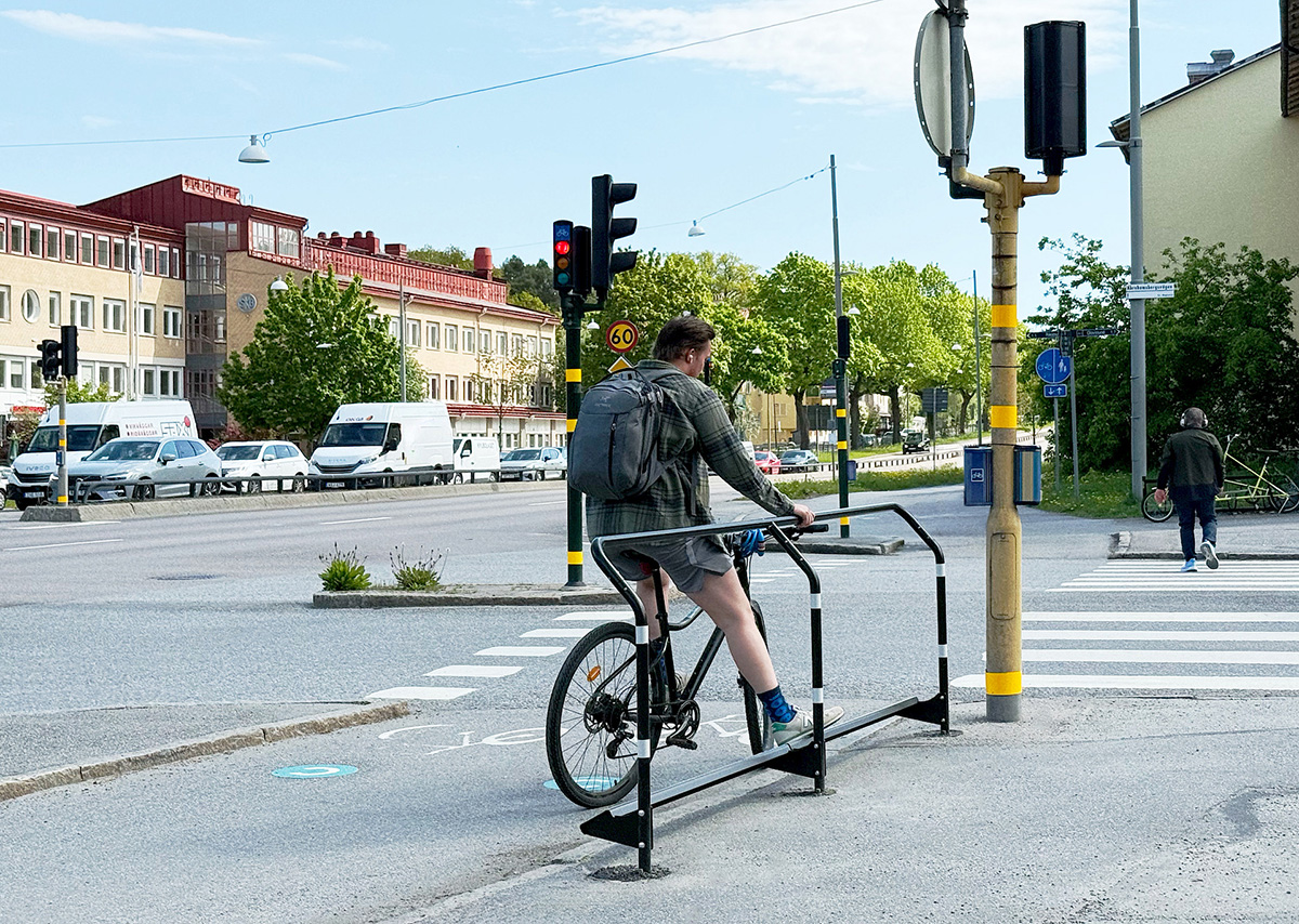 bikerail8.1920x0