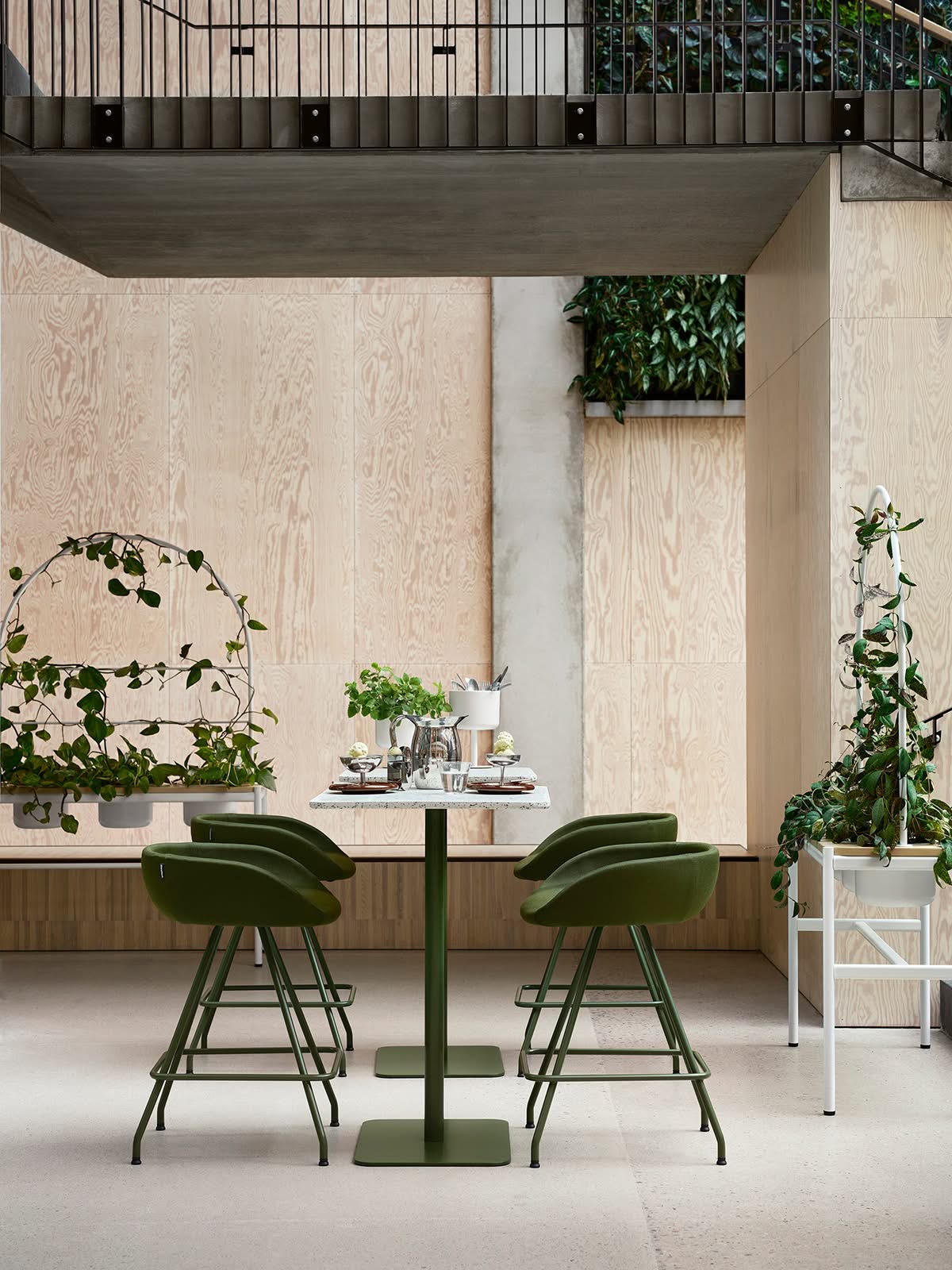 Fendo barchair S 2051 Tinnef cafe Alle Plantea Fendo barchair S 2051 Tinnef cafe Alle Plantea