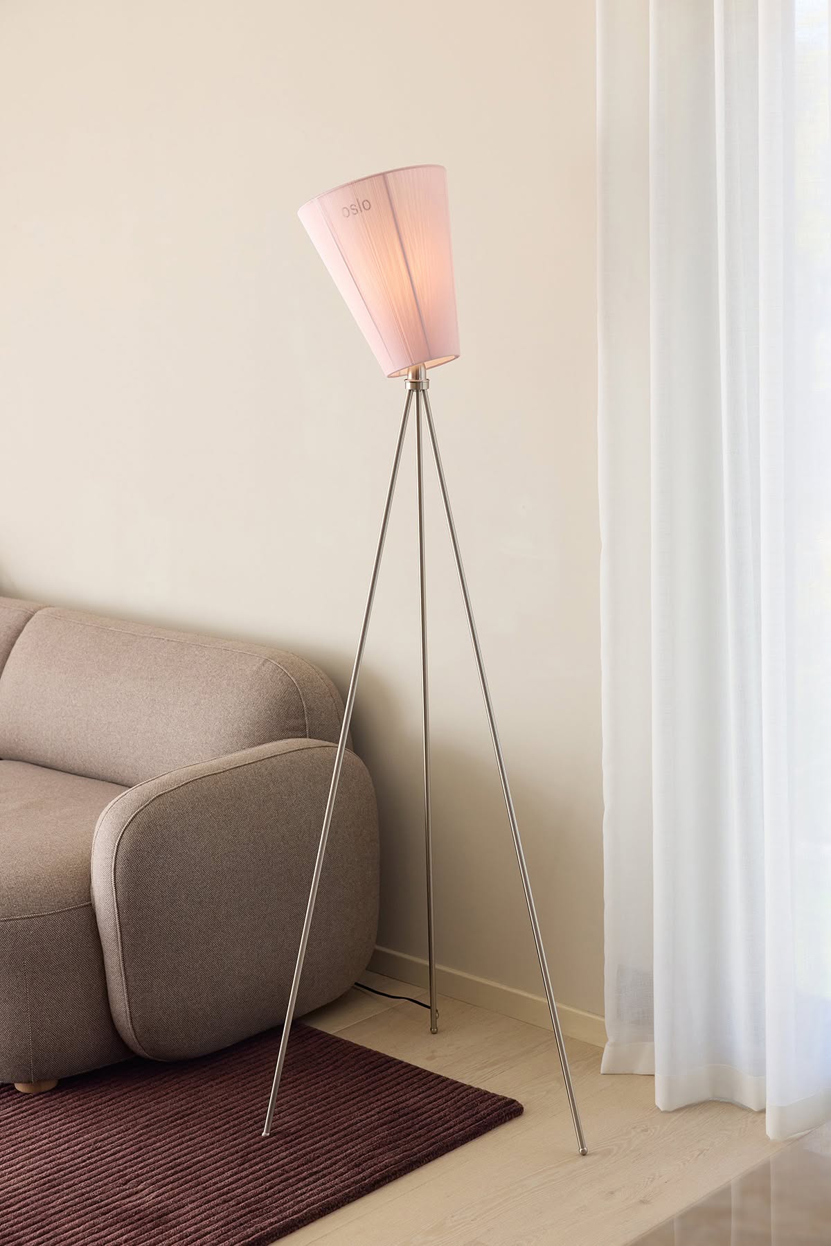 Oslo Wood pink shade steel Ph Sara Spilling Northern Ove Rogne