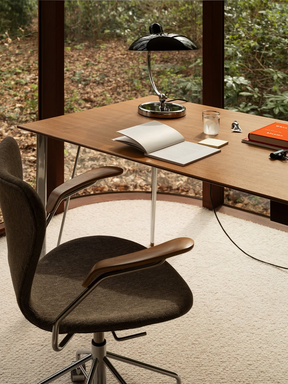 Series 7™ returns in a fully upholstered version with wooden