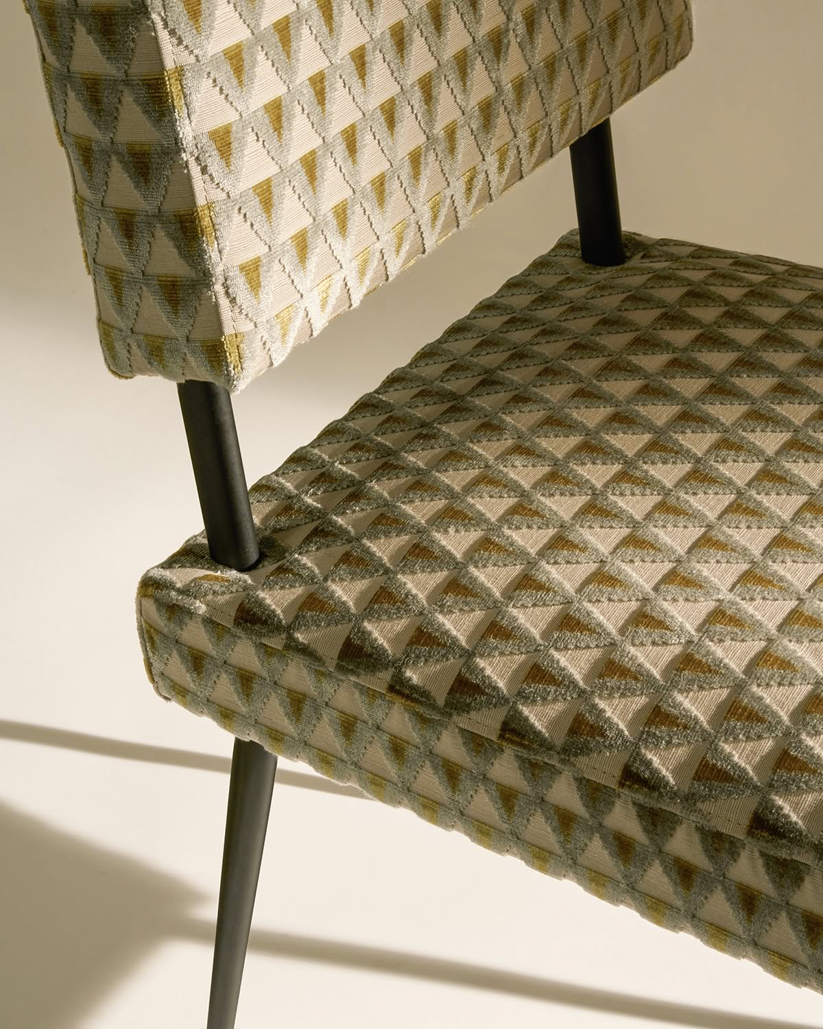 GUBI M ChairDiningChair Fall 2026 Campaign Soft Pack 06 GUBI M ChairDiningChair Fall 2026 Campaign Soft Pack 06